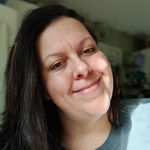 Meet your Posher, Alicia